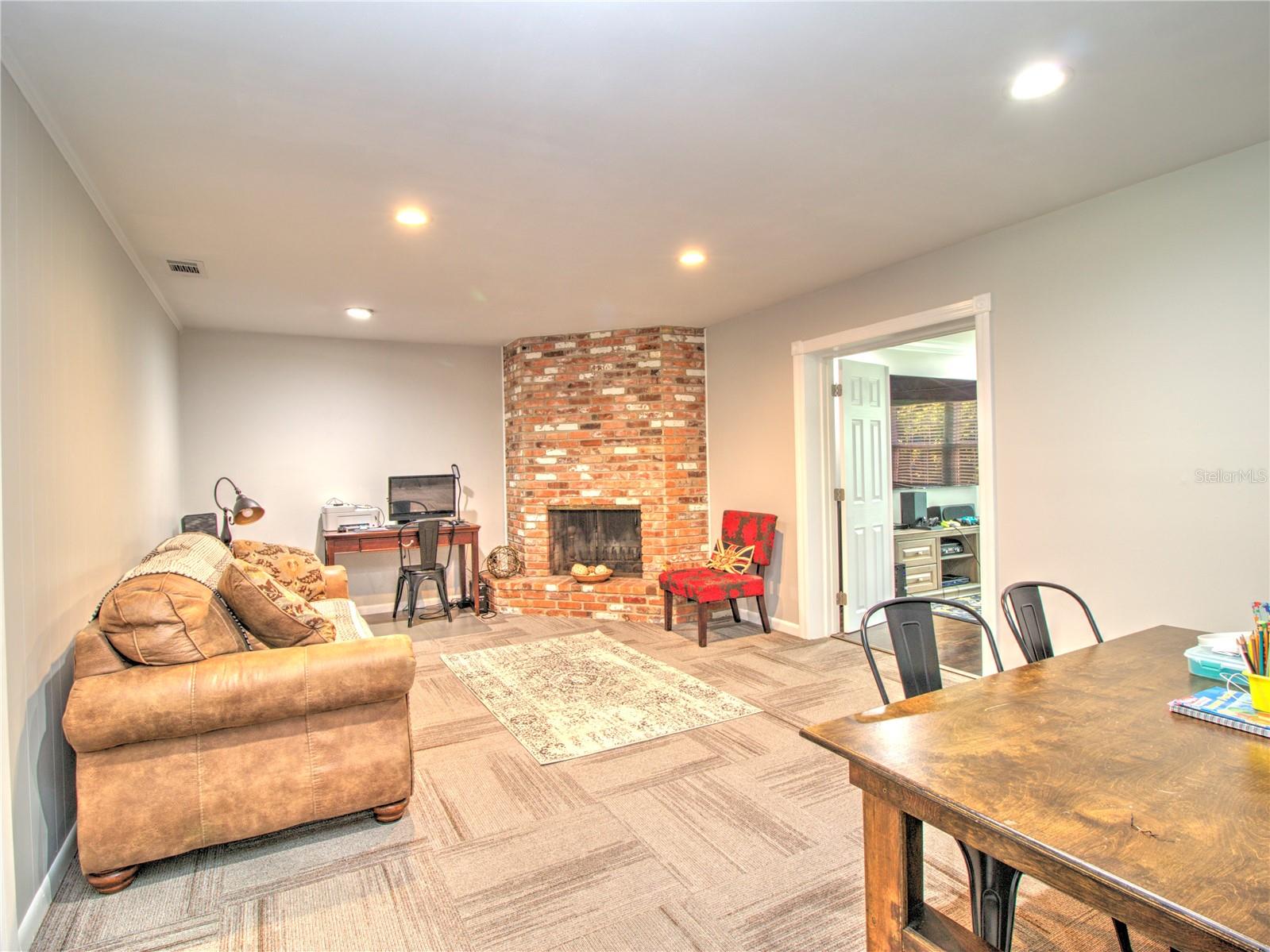 Image 26 of 38 For 2313 7th Street