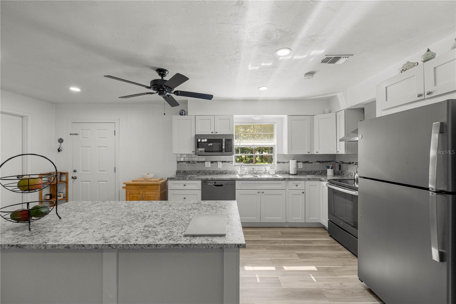 Image 12 of 42 For 6251 101st Terrace