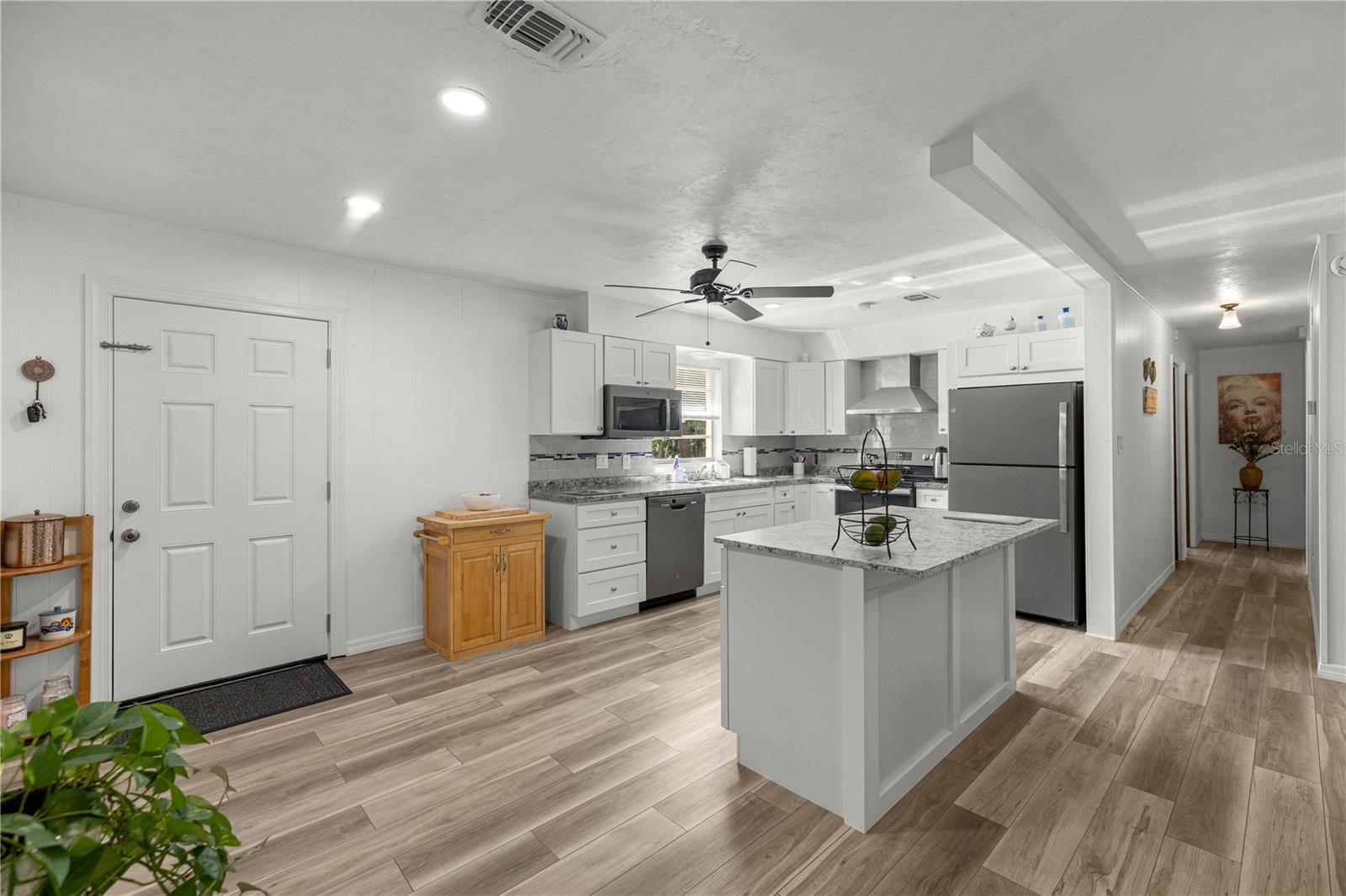 Image 13 of 42 For 6251 101st Terrace