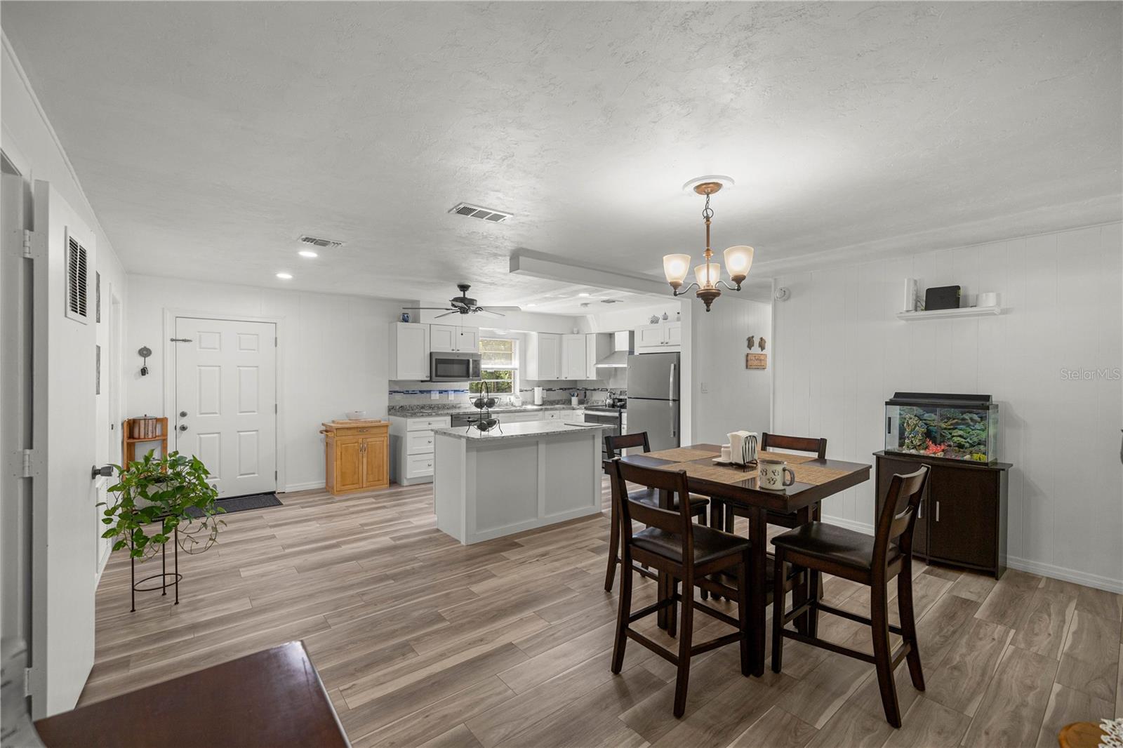 Image 14 of 42 For 6251 101st Terrace