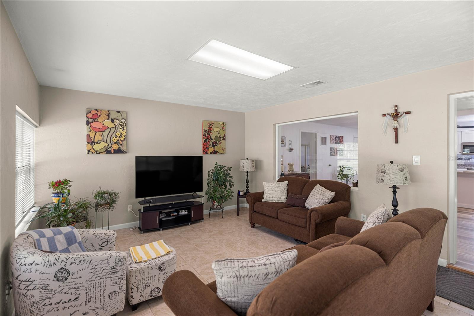 Image 17 of 42 For 6251 101st Terrace