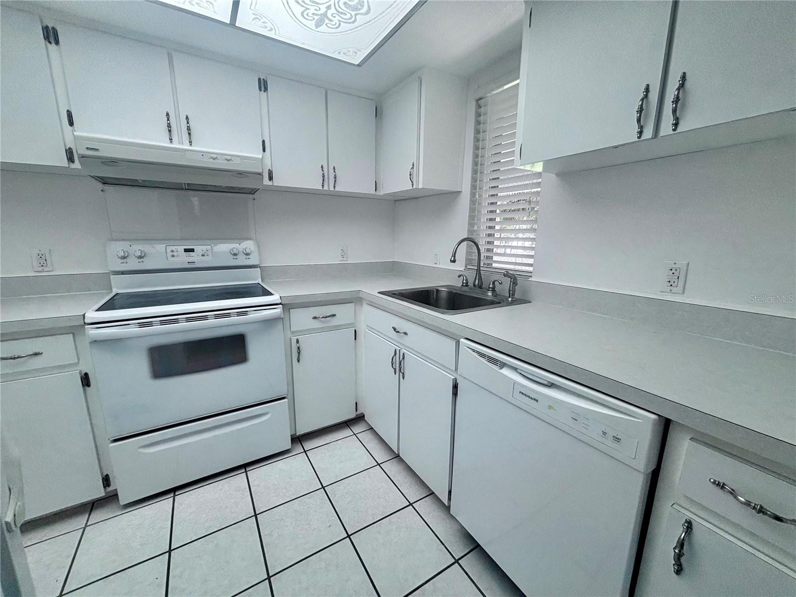 Image 6 of 18 For 576 Fairways Lane M203