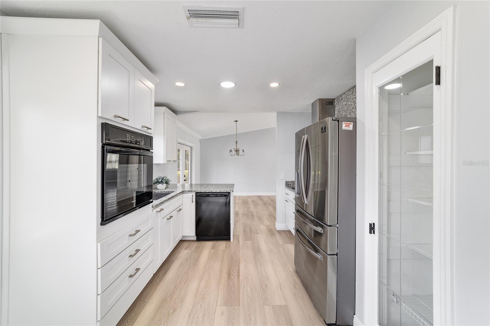 Image 31 of 65 For 275 42nd Street