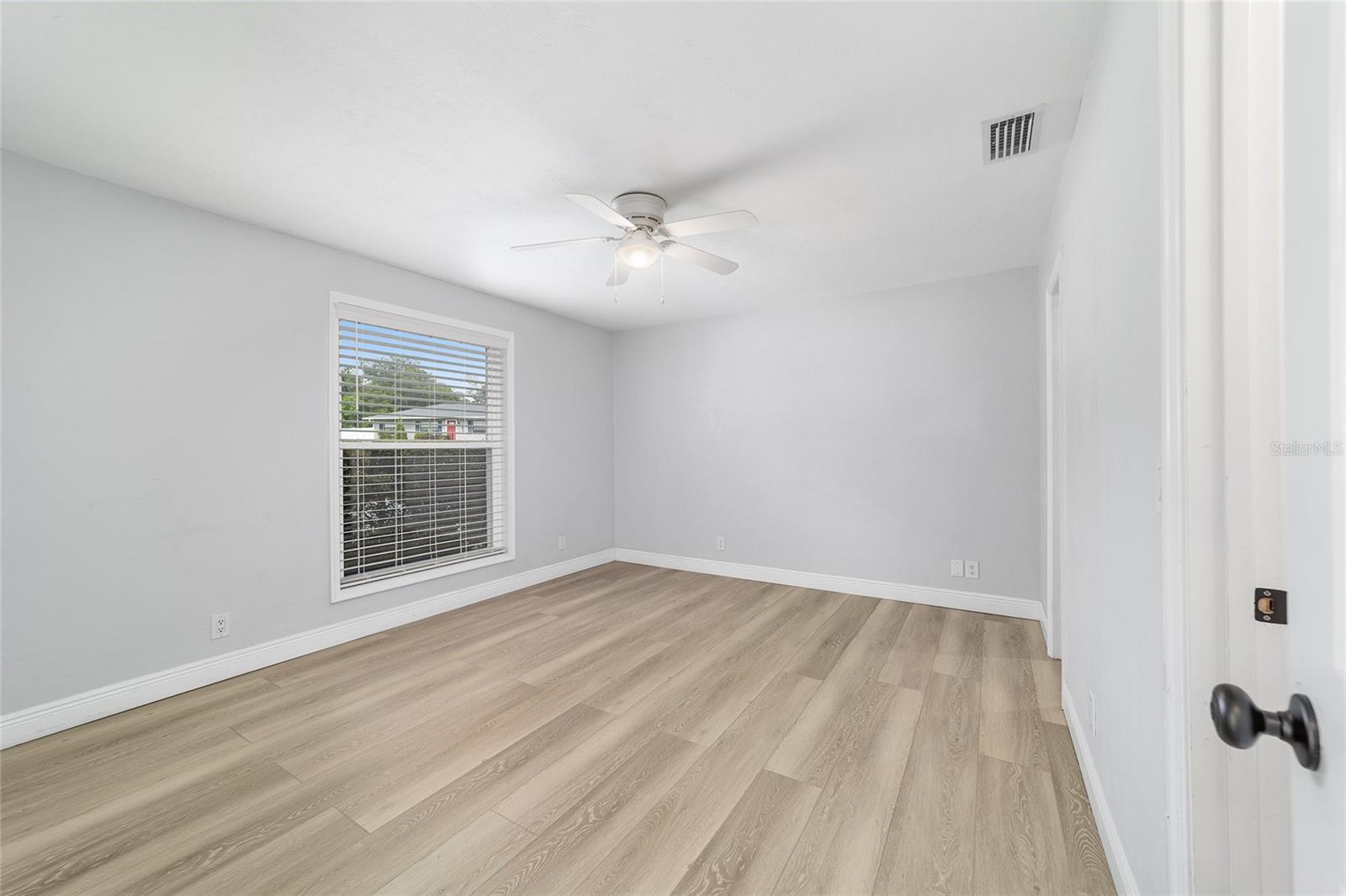 Image 35 of 65 For 275 42nd Street