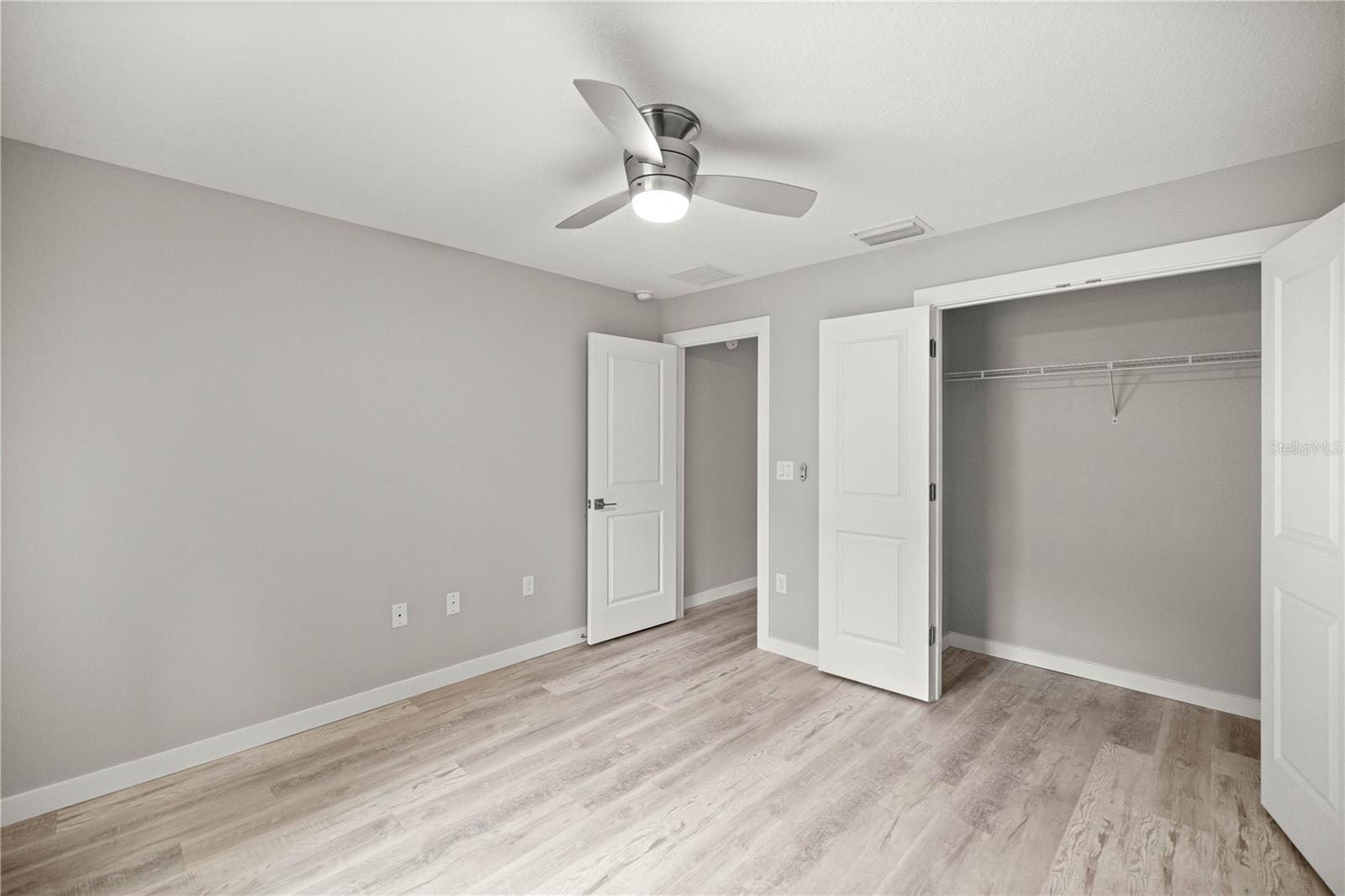 Image 15 of 26 For 6425 62nd Terrace
