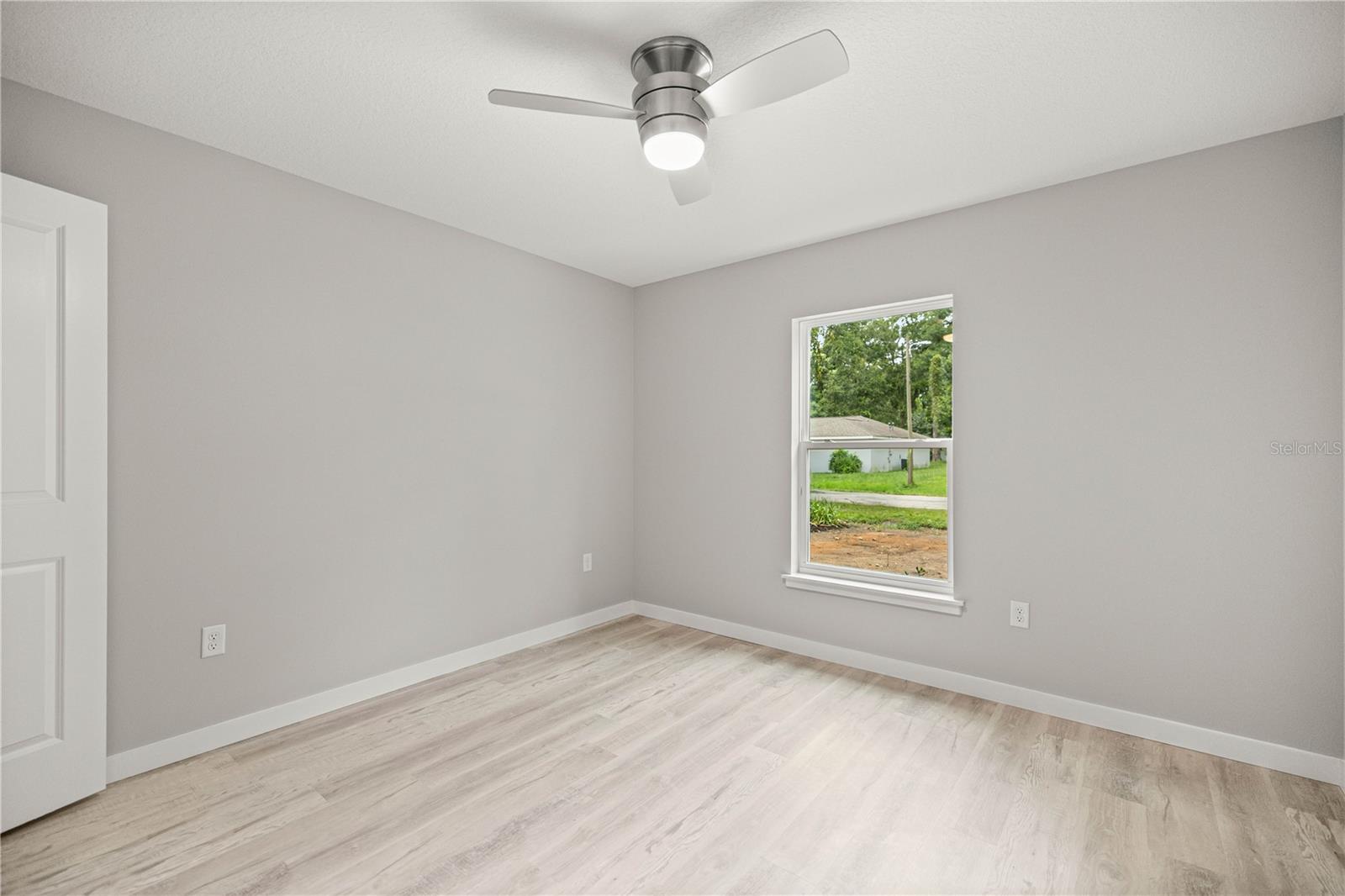 Image 19 of 26 For 6425 62nd Terrace
