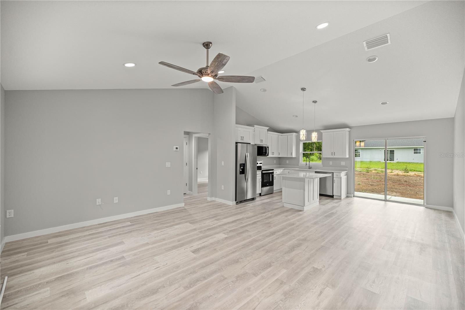 Image 5 of 26 For 6425 62nd Terrace
