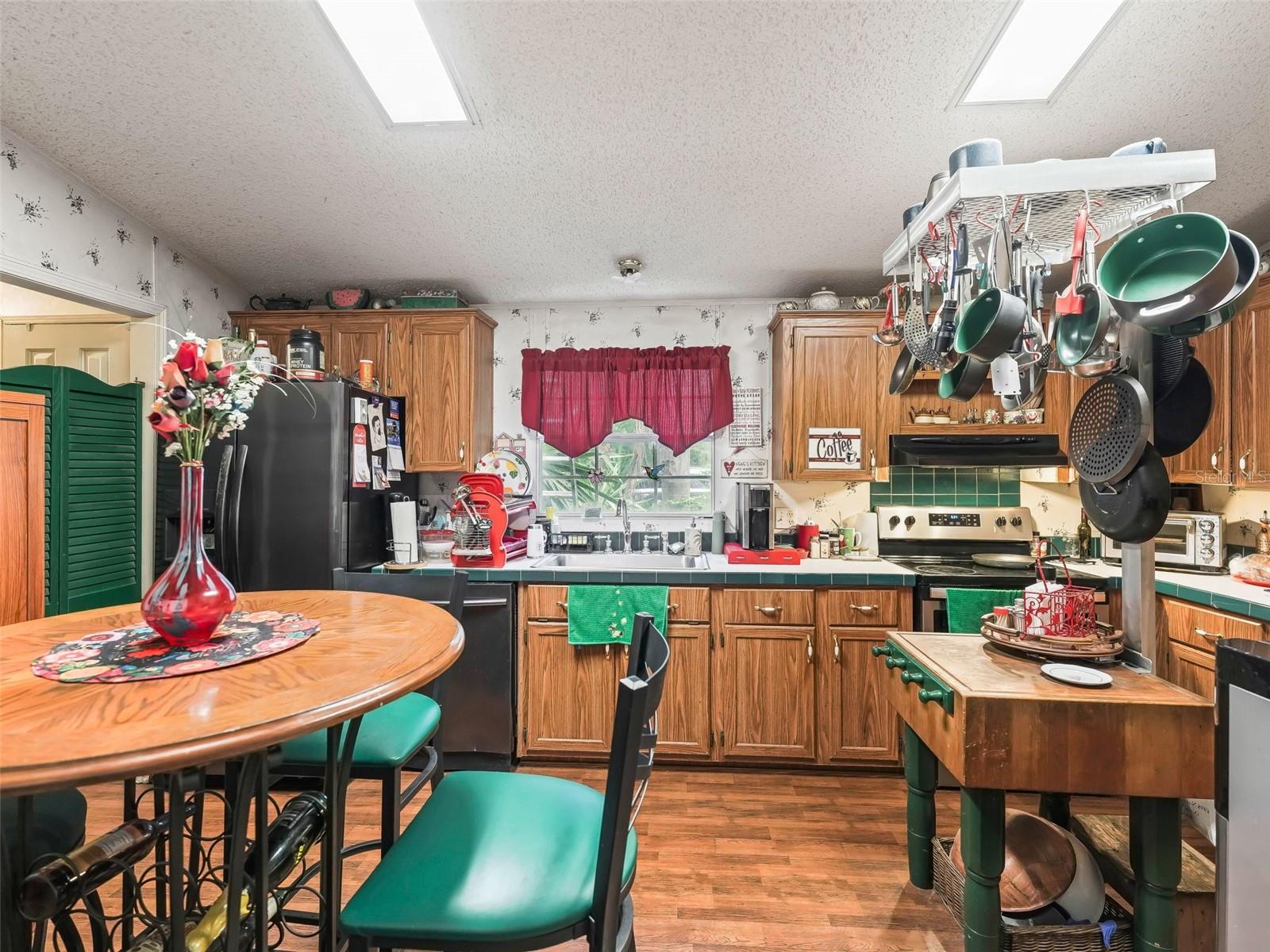 Image 20 of 36 For 5430 90th Avenue