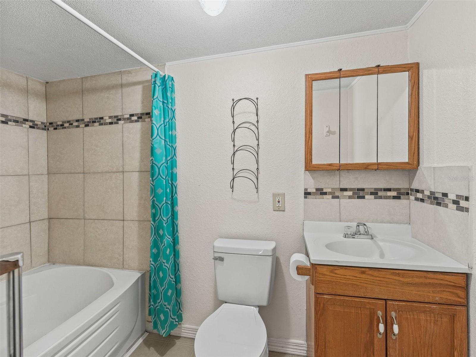 Image 14 of 32 For 7211 55th Avenue