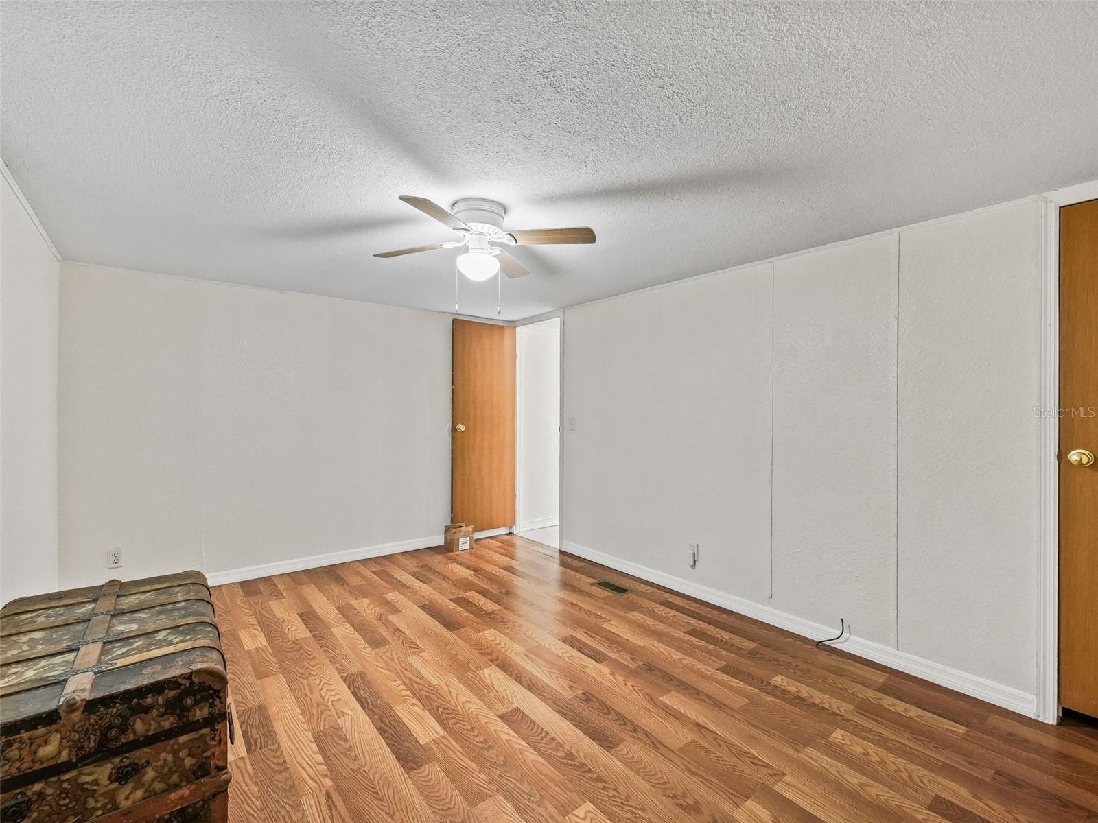 Image 17 of 32 For 7211 55th Avenue