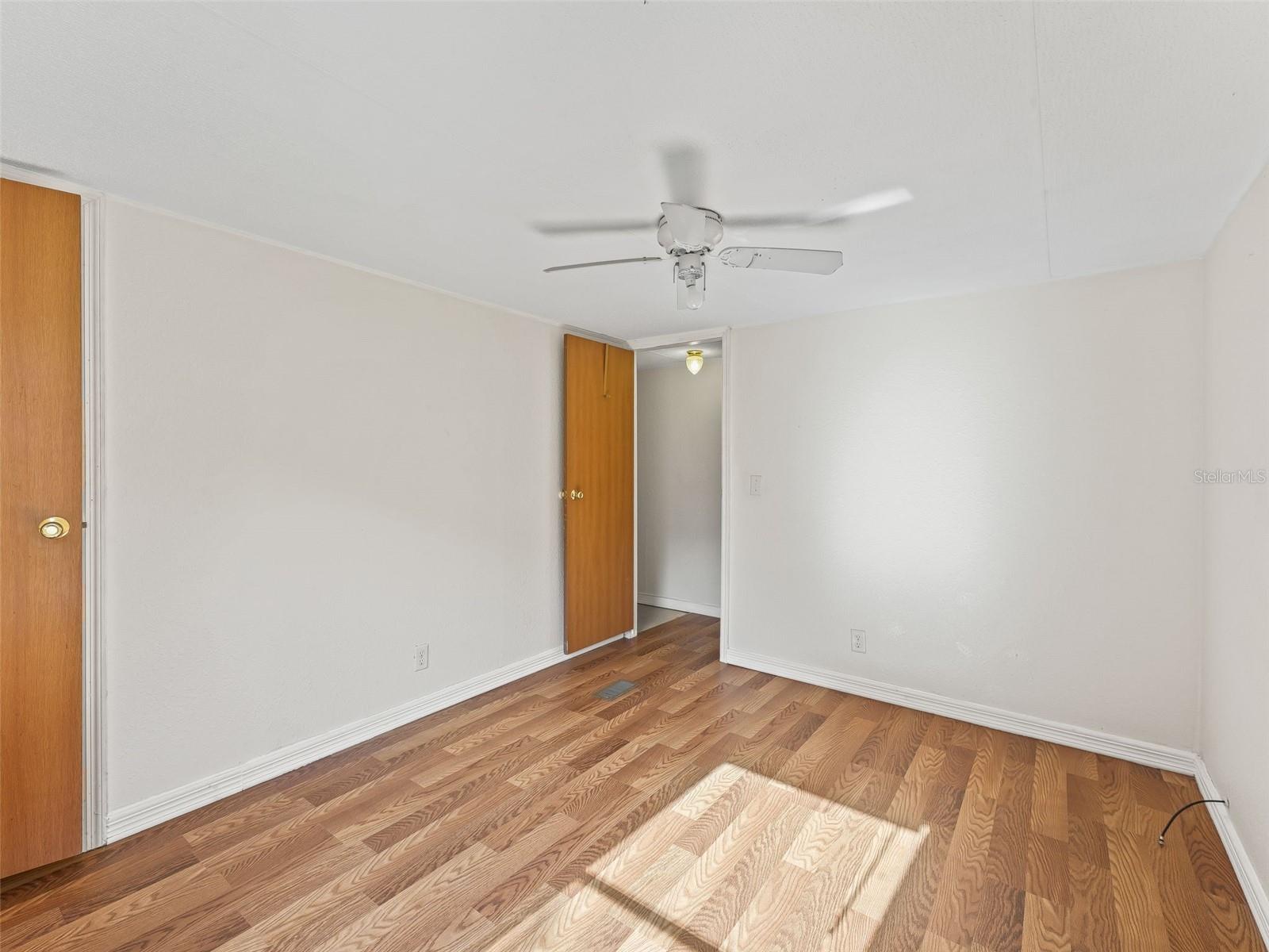 Image 20 of 32 For 7211 55th Avenue