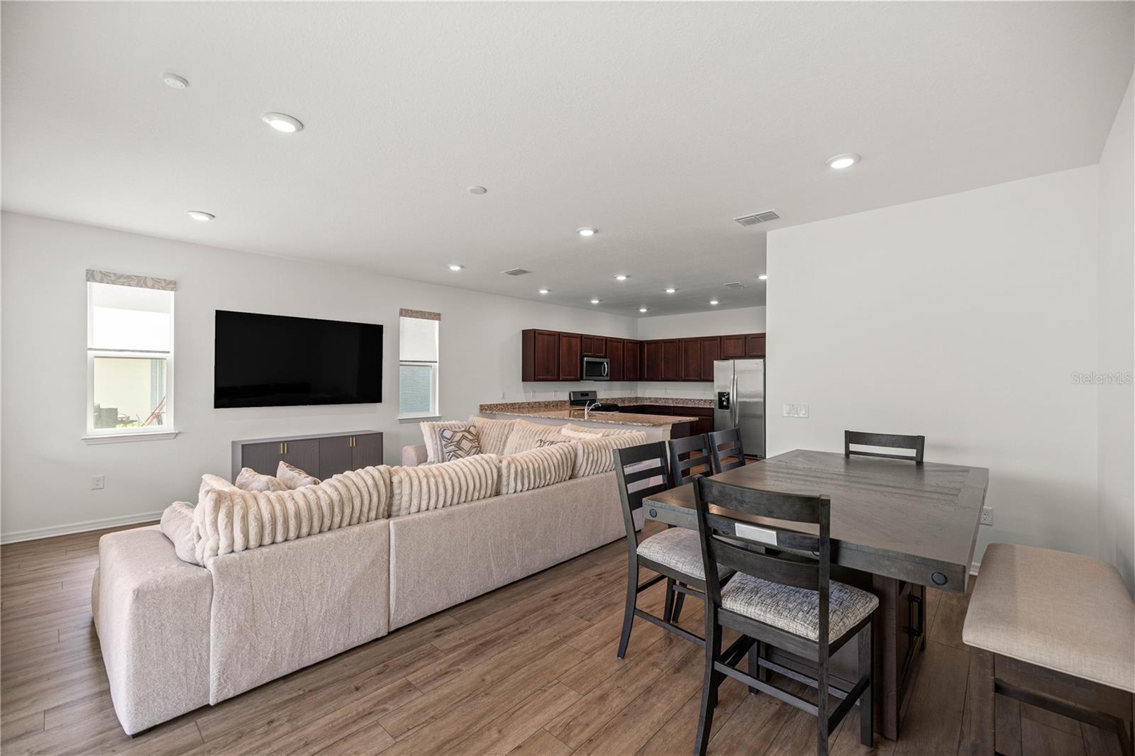 Image 7 of 22 For 7208 61st Place