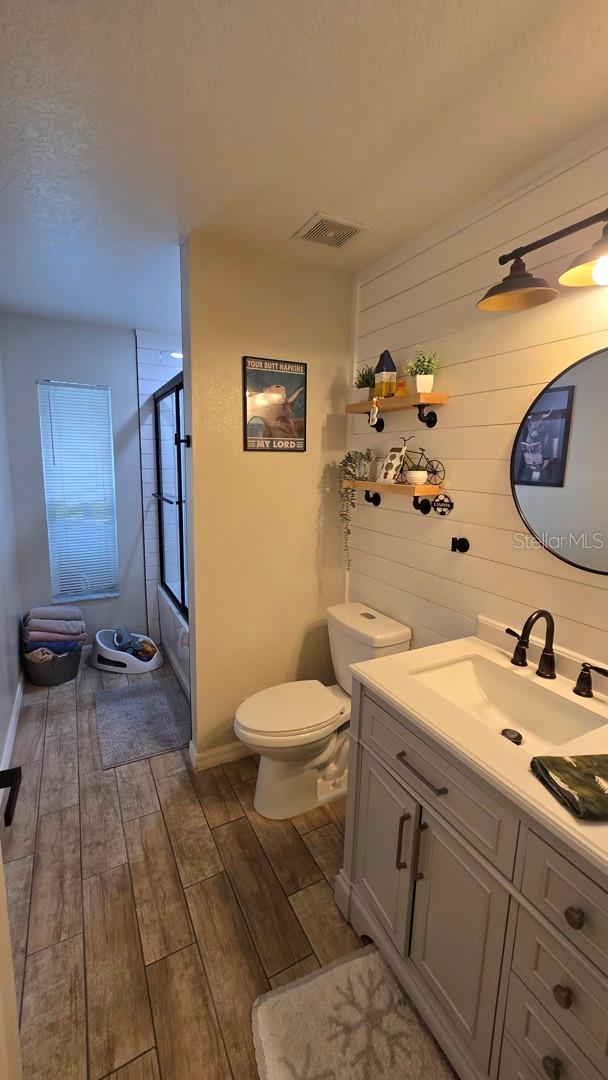 Image 17 of 48 For 8525 Spartan Drive