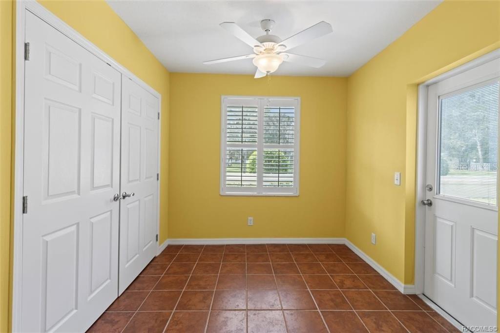 Listing photo id 20 for 2032 Forest Drive 2032