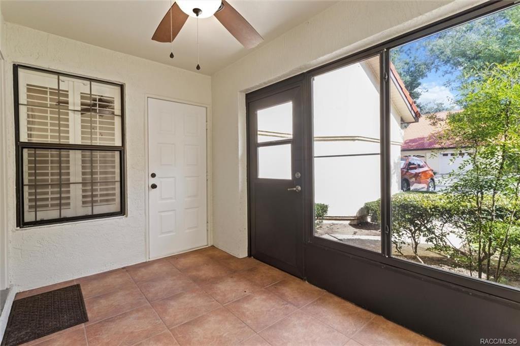 Listing photo id 1 for 2032 Forest Drive 2032