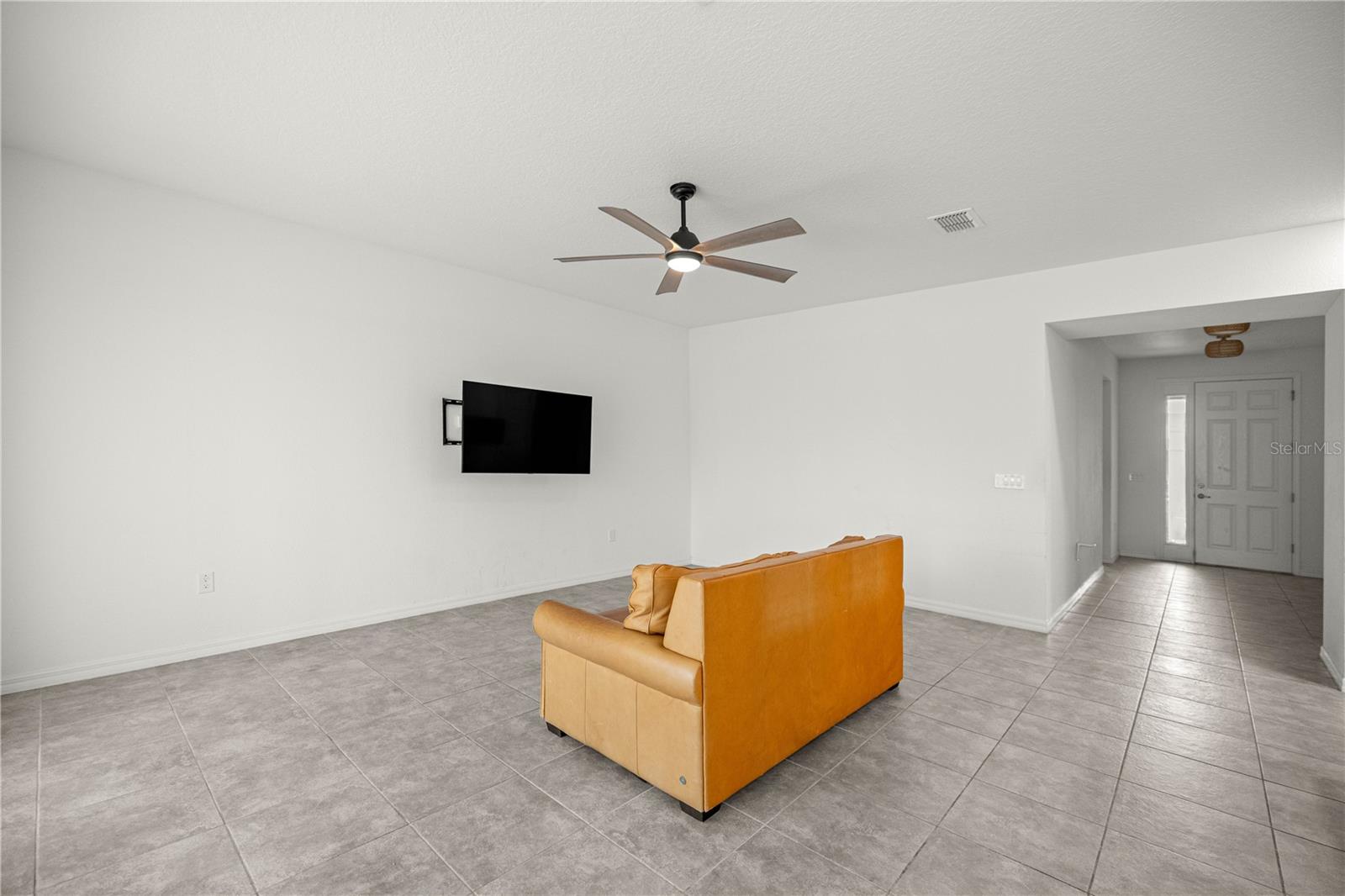Image 4 of 25 For 6304 74th Terrace Road