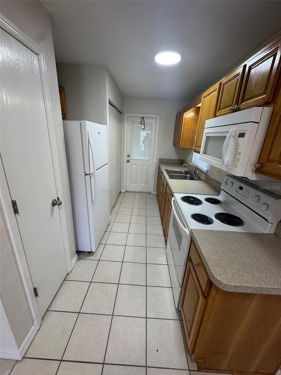 Image 5 of 15 For 11322-11322 55th Avenue Road 1601