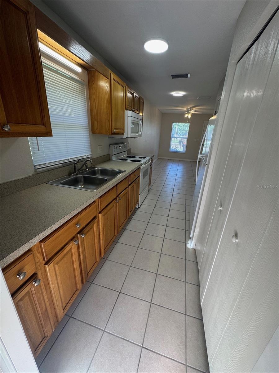 Image 9 of 15 For 11322-11322 55th Avenue Road 1601