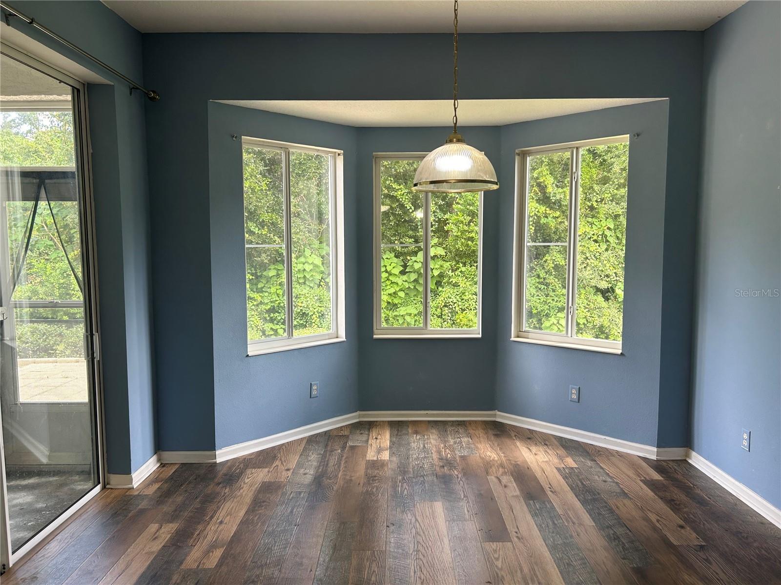 Image 18 of 28 For 5915 18th Place