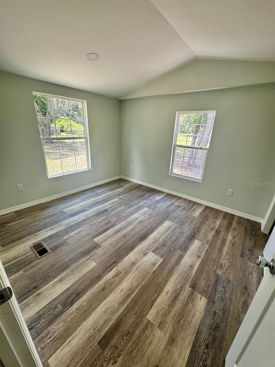 Image 11 of 46 For 23939 121st Lane