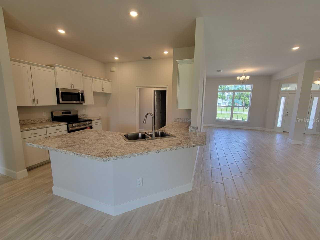 Image 6 of 26 For 7092 134th Street