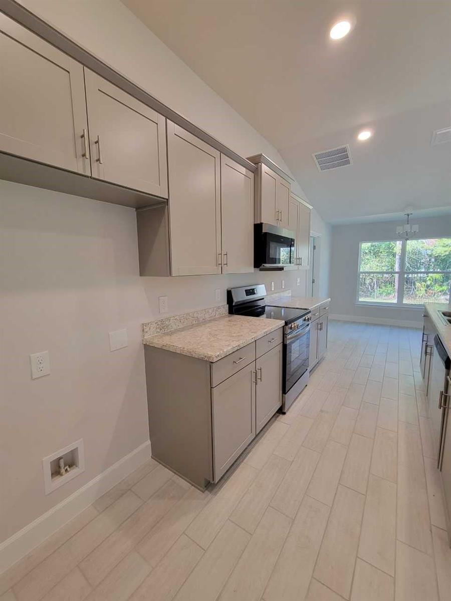 Image 10 of 27 For 4830 100th Street