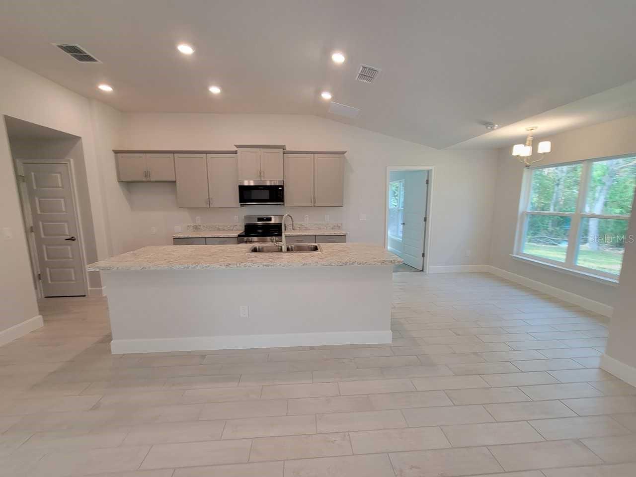 Image 12 of 27 For 4830 100th Street