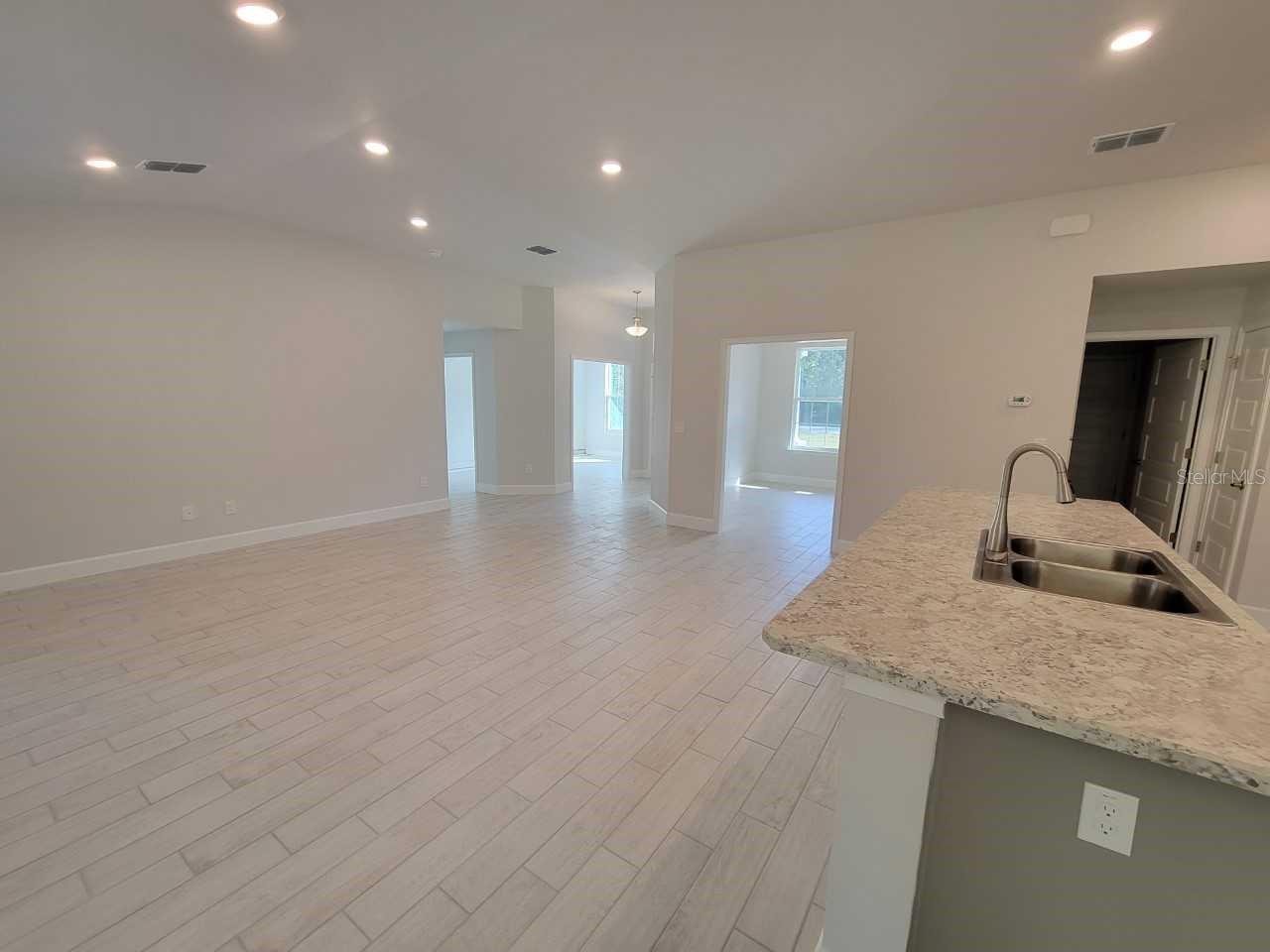 Image 14 of 27 For 4830 100th Street