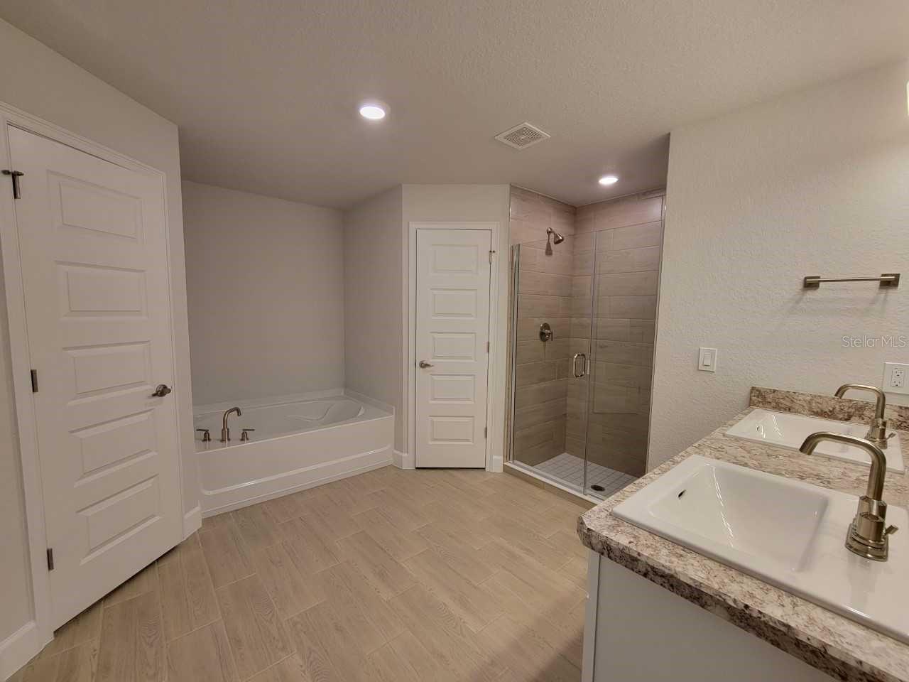 Image 21 of 27 For 4830 100th Street