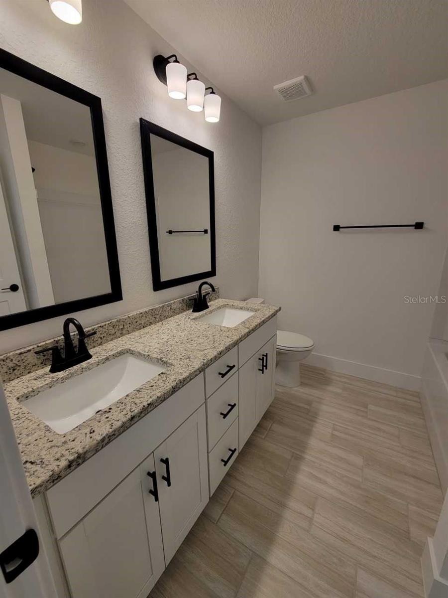 Image 29 of 34 For 4830 100th Street