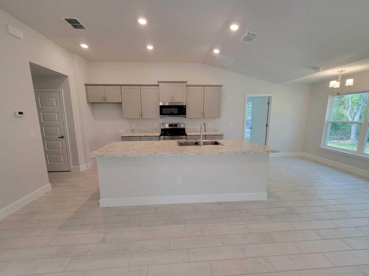 Image 7 of 27 For 4830 100th Street