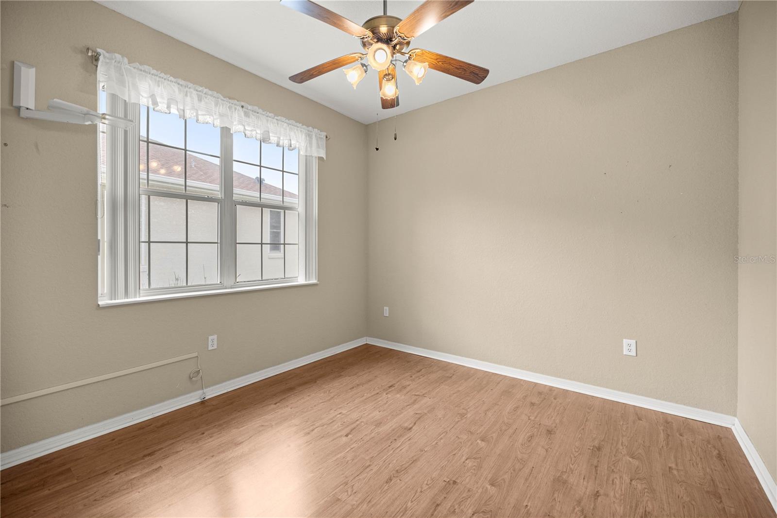 Image 10 of 54 For 6541 111th Loop