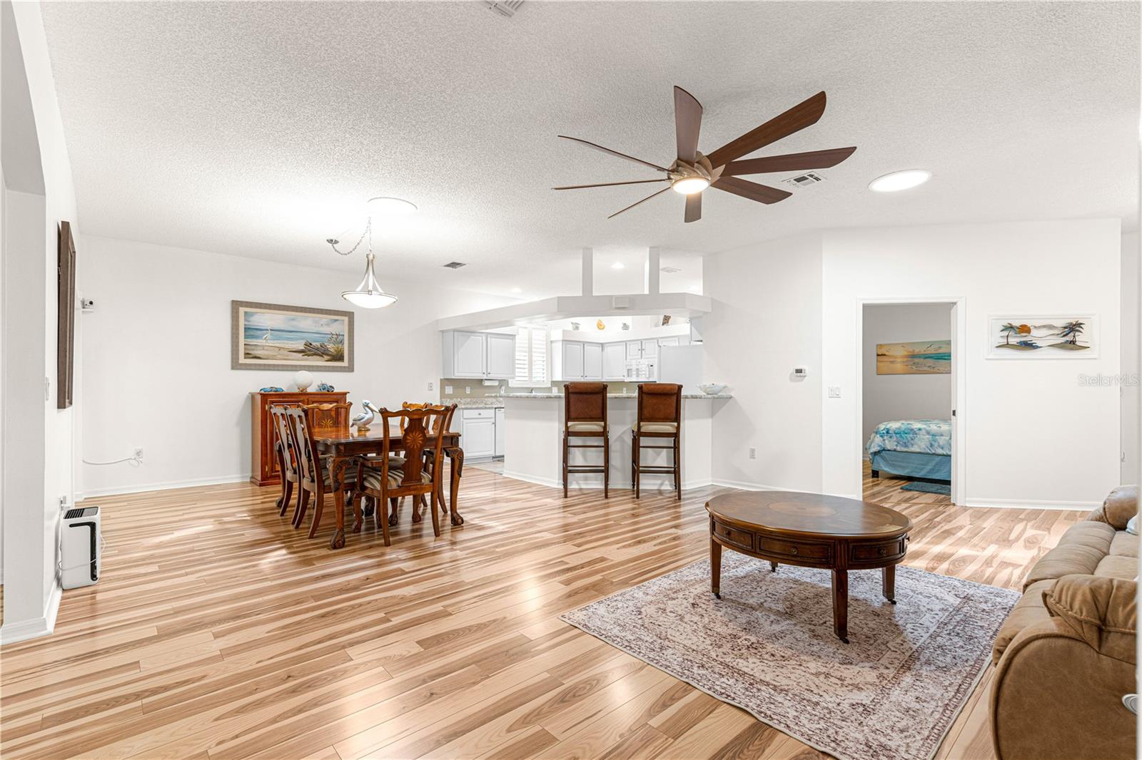 Image 15 of 53 For 32752 Timberwood Drive