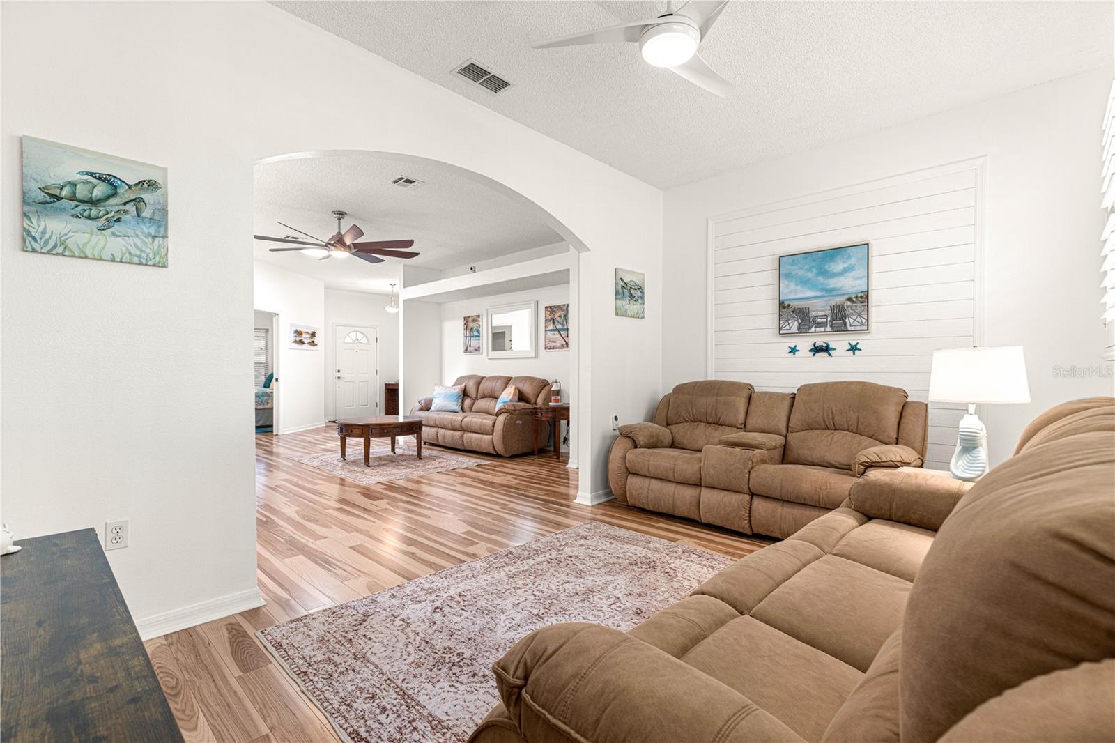 Image 21 of 53 For 32752 Timberwood Drive