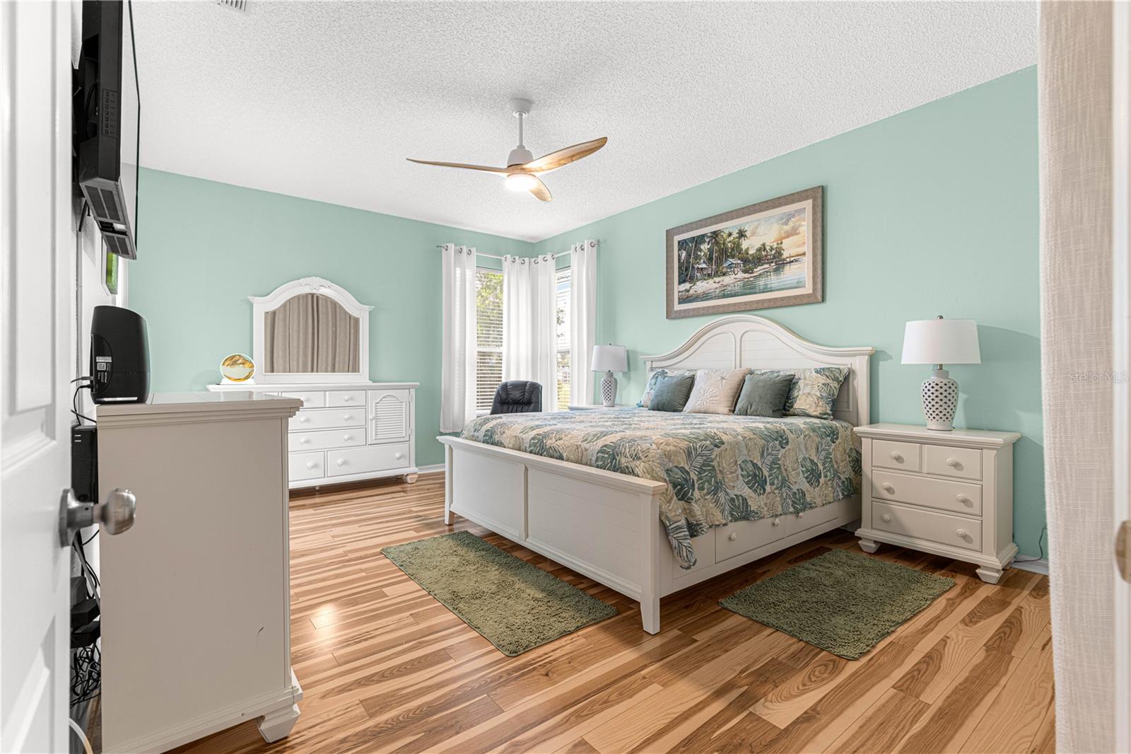 Image 24 of 53 For 32752 Timberwood Drive