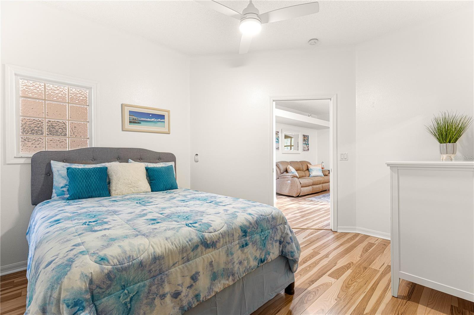 Image 33 of 53 For 32752 Timberwood Drive