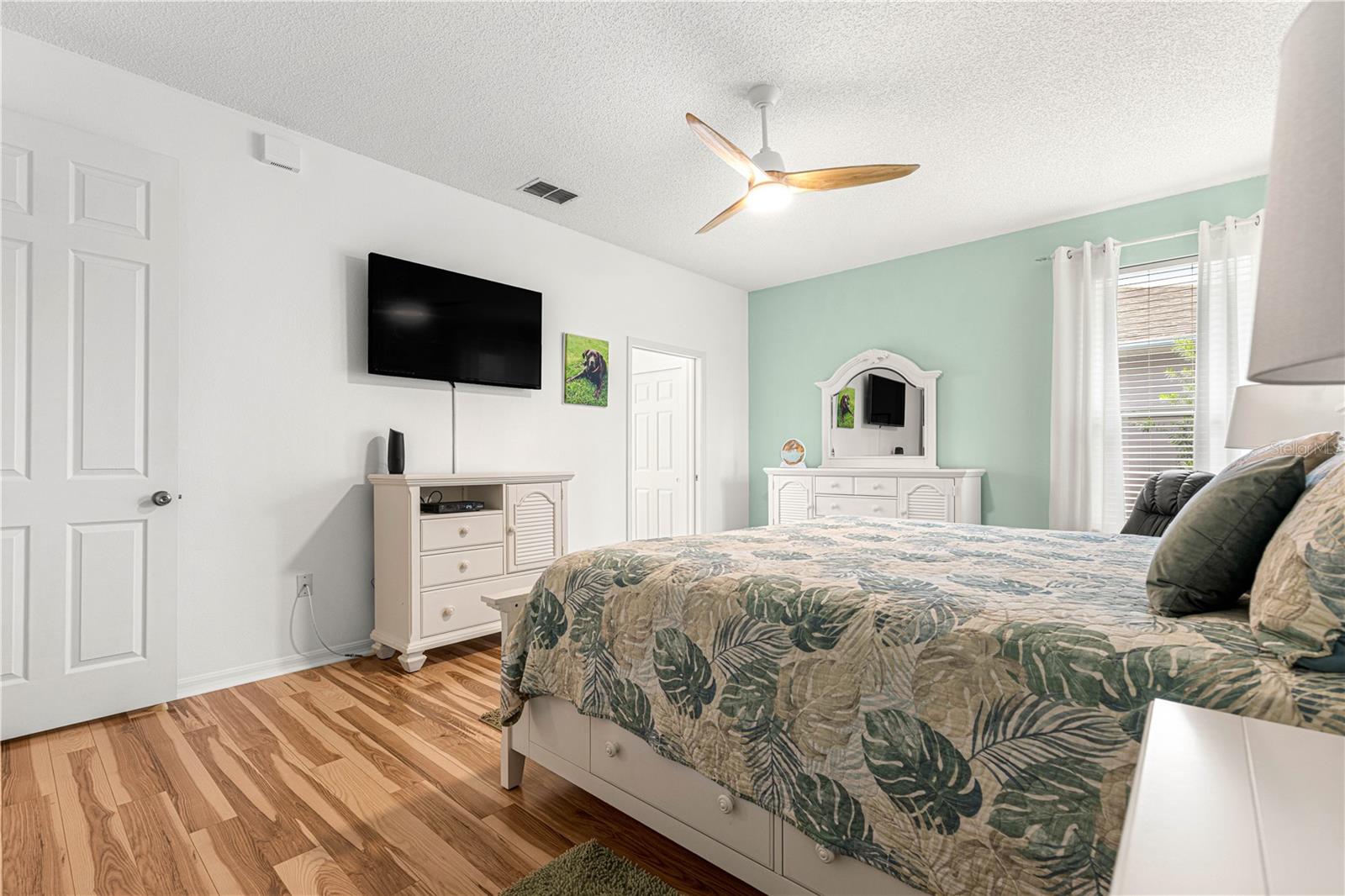 Image 34 of 53 For 32752 Timberwood Drive