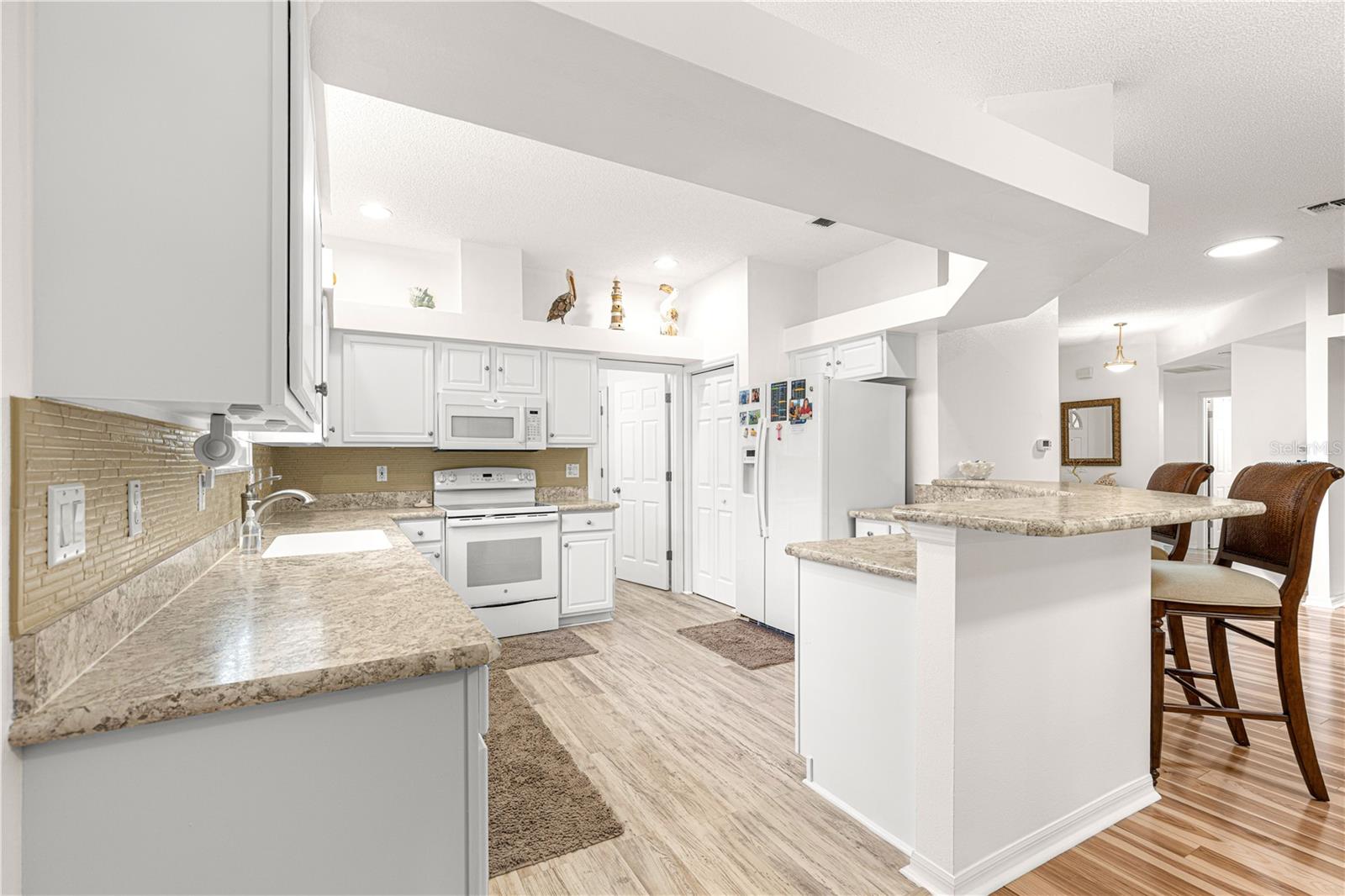 Image 6 of 53 For 32752 Timberwood Drive