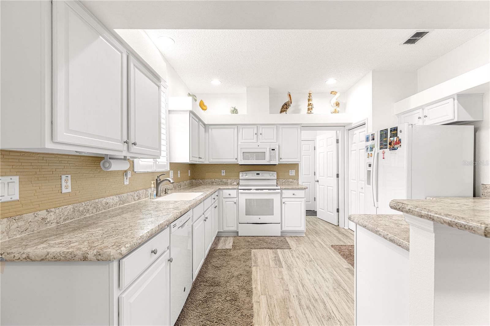 Image 7 of 53 For 32752 Timberwood Drive