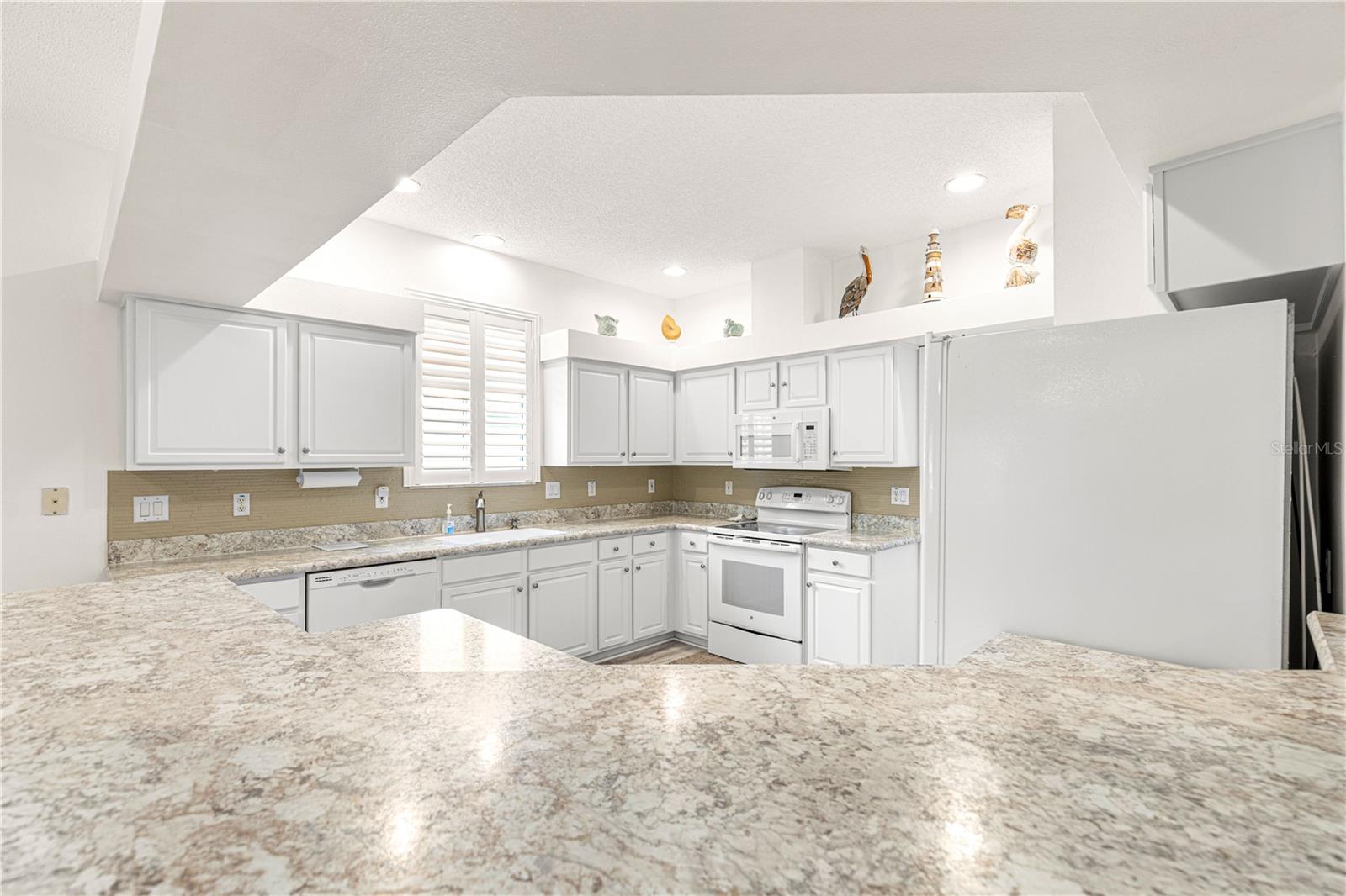 Image 8 of 53 For 32752 Timberwood Drive