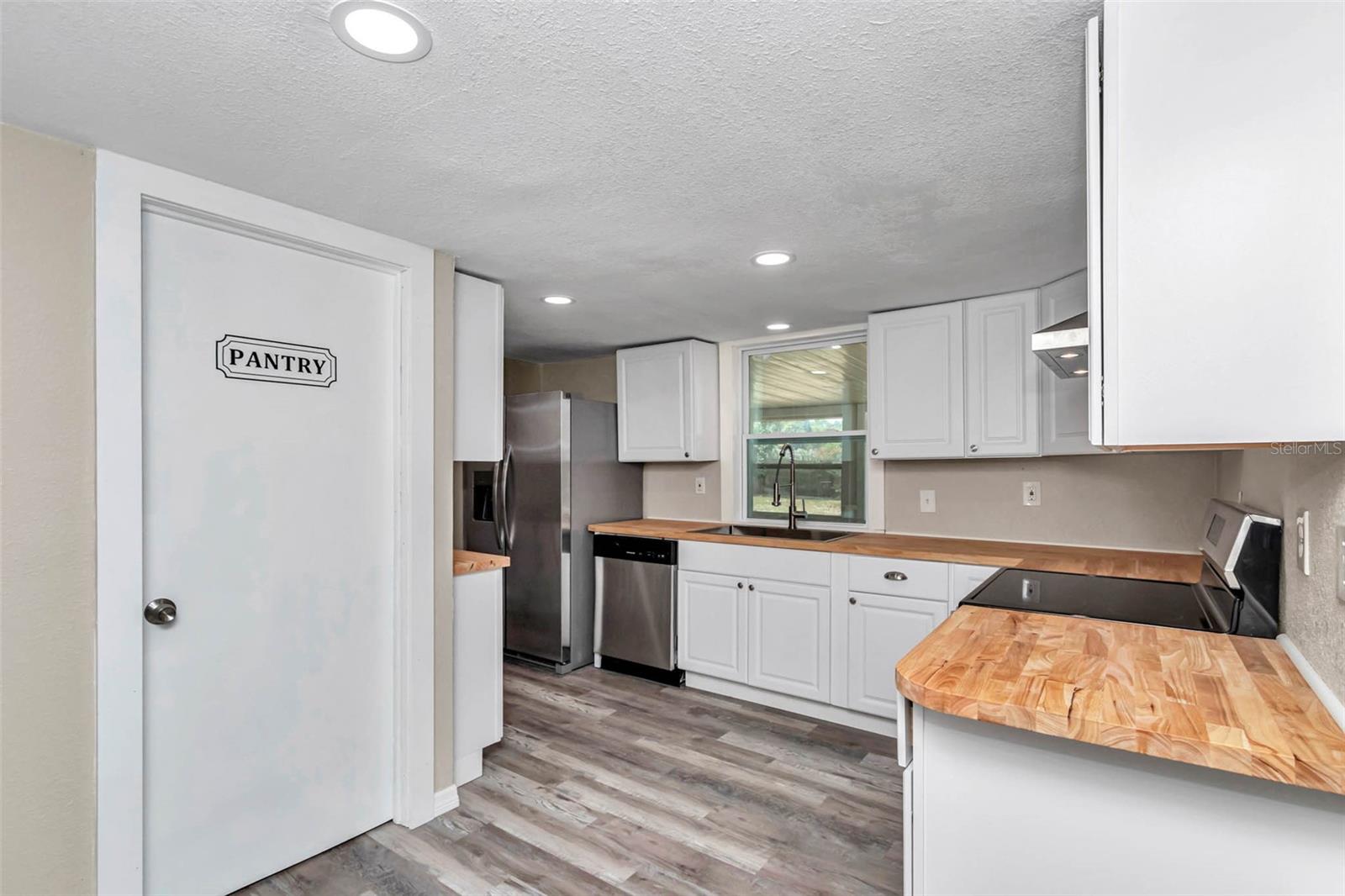 Image 13 of 44 For 9820 27th Avenue