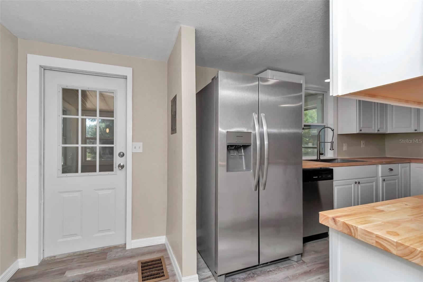 Image 20 of 44 For 9820 27th Avenue