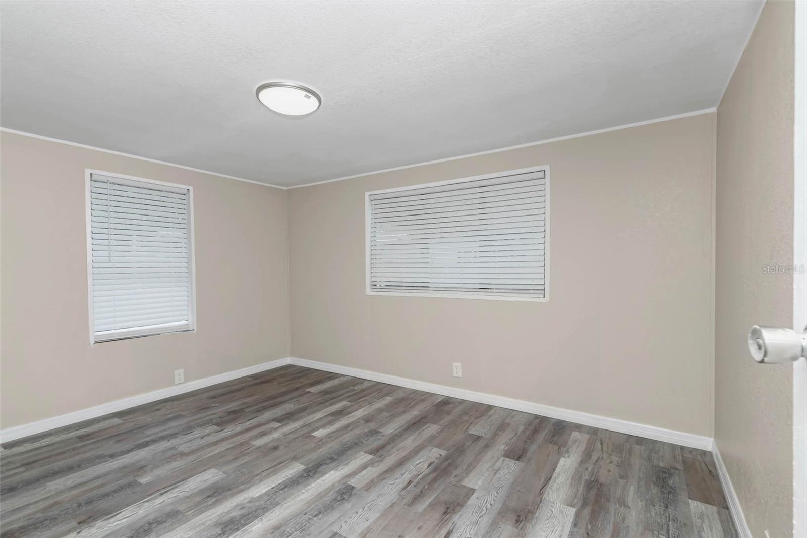 Image 37 of 44 For 9820 27th Avenue