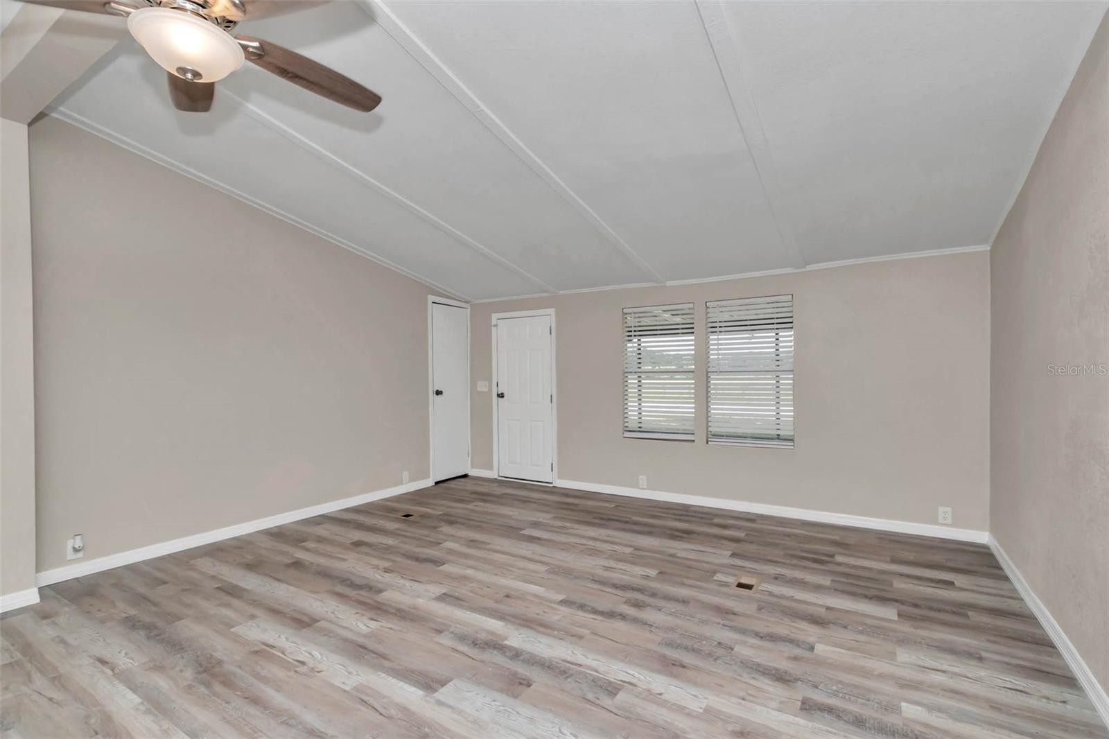 Image 9 of 44 For 9820 27th Avenue
