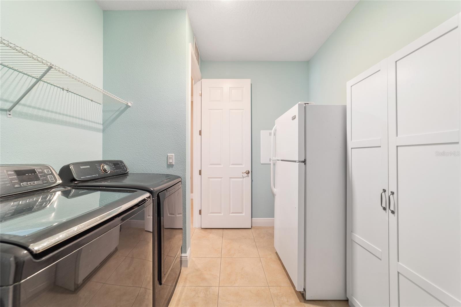 Image 21 of 28 For 8590 95th Court
