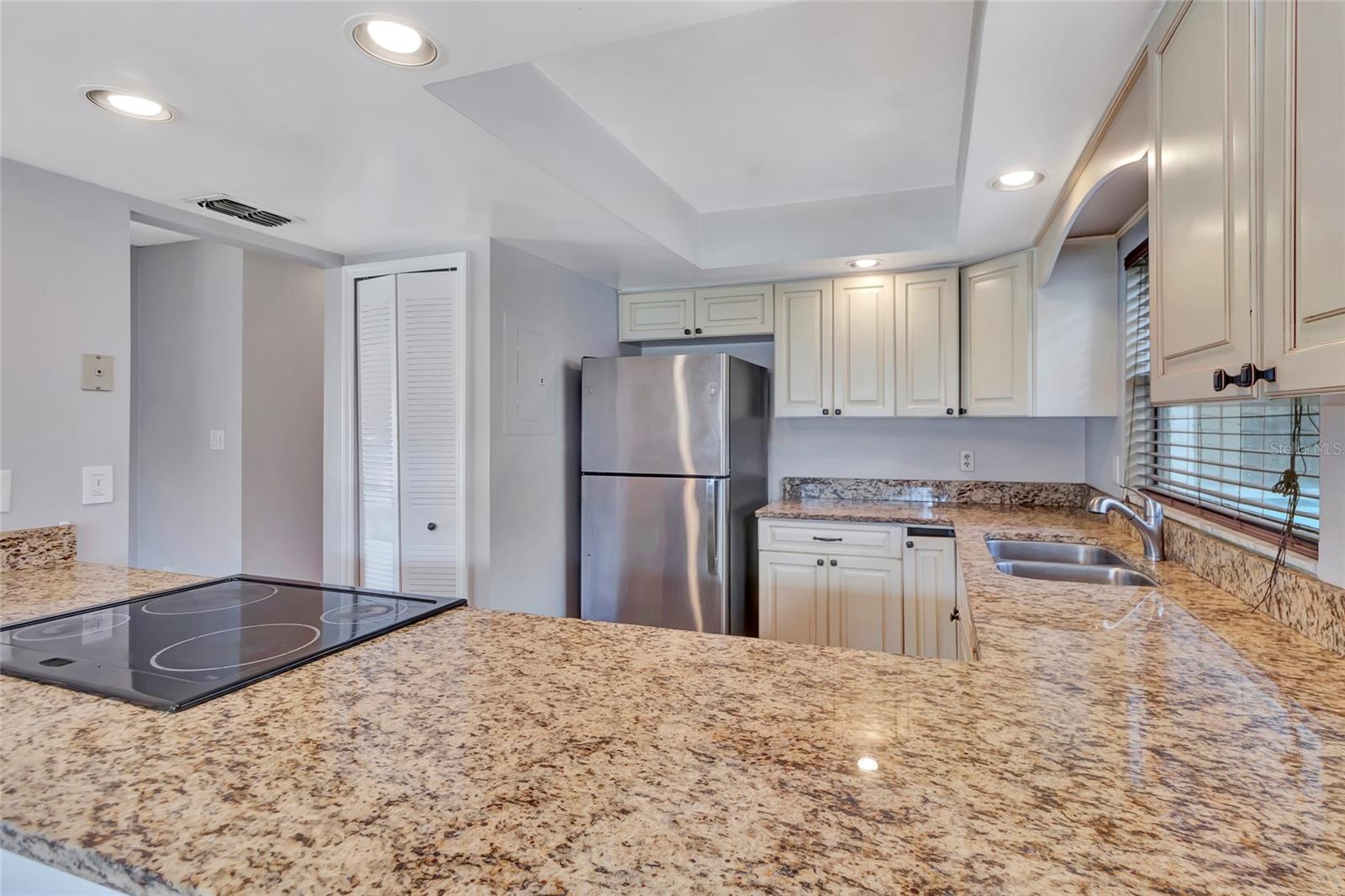 Image 10 of 38 For 555 Majestic Way 555