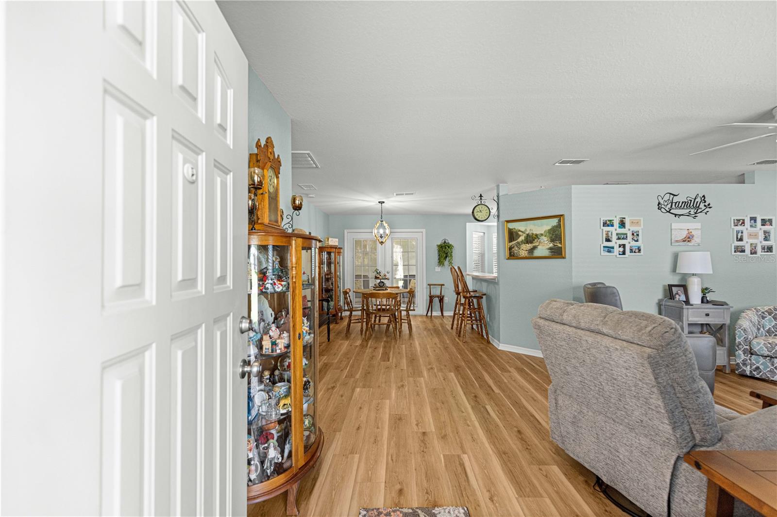 Image 4 of 67 For 6100 105th Place