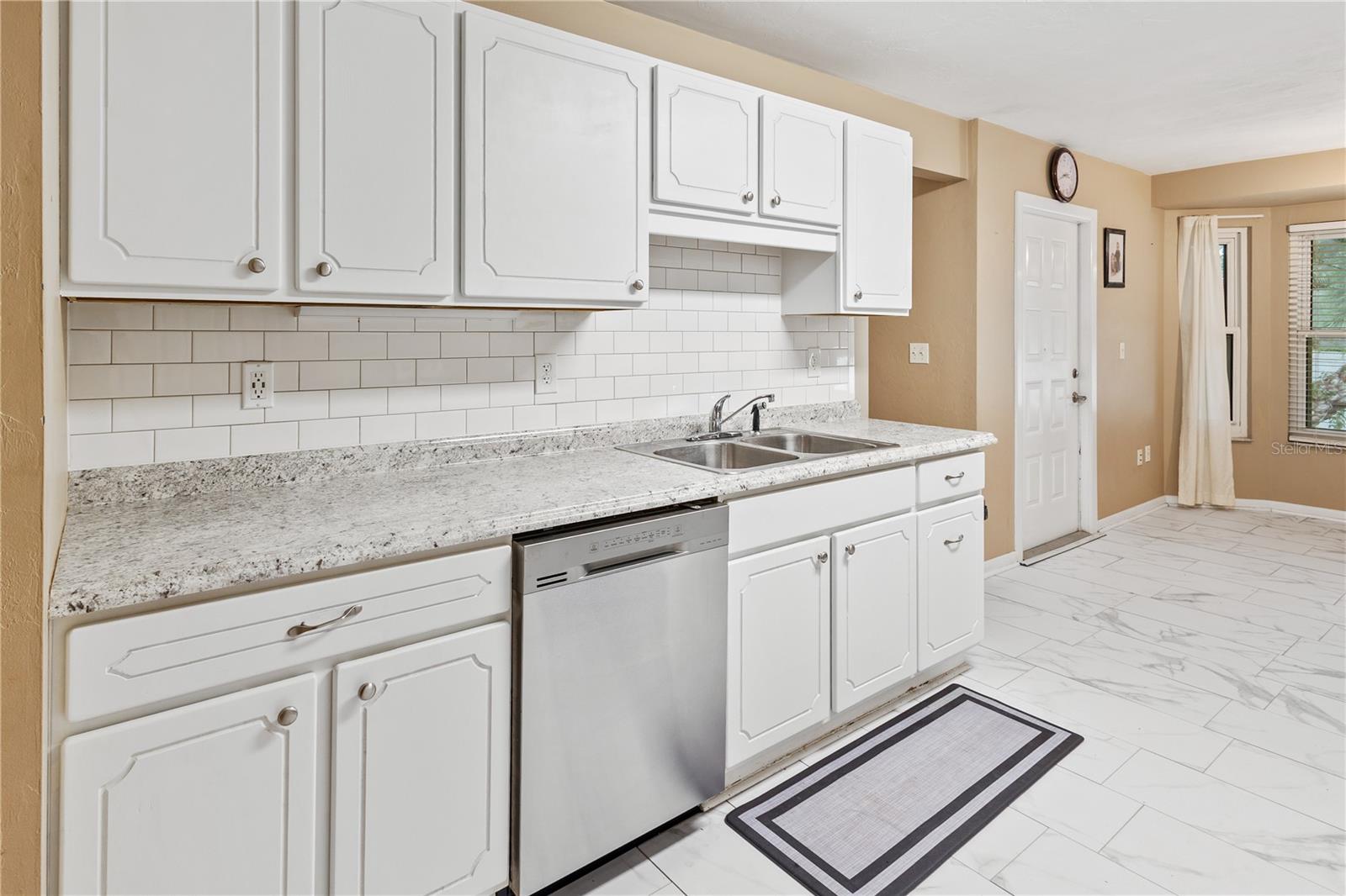 Image 12 of 51 For 611 10th Boulevard