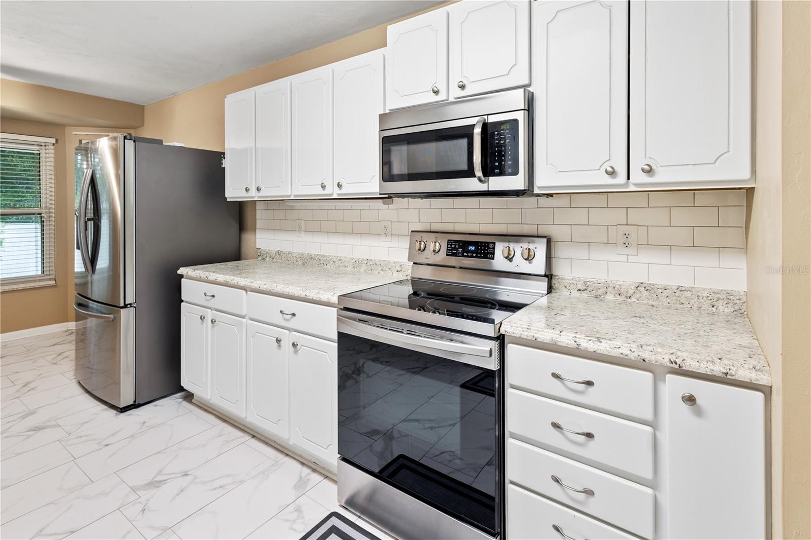 Image 14 of 51 For 611 10th Boulevard