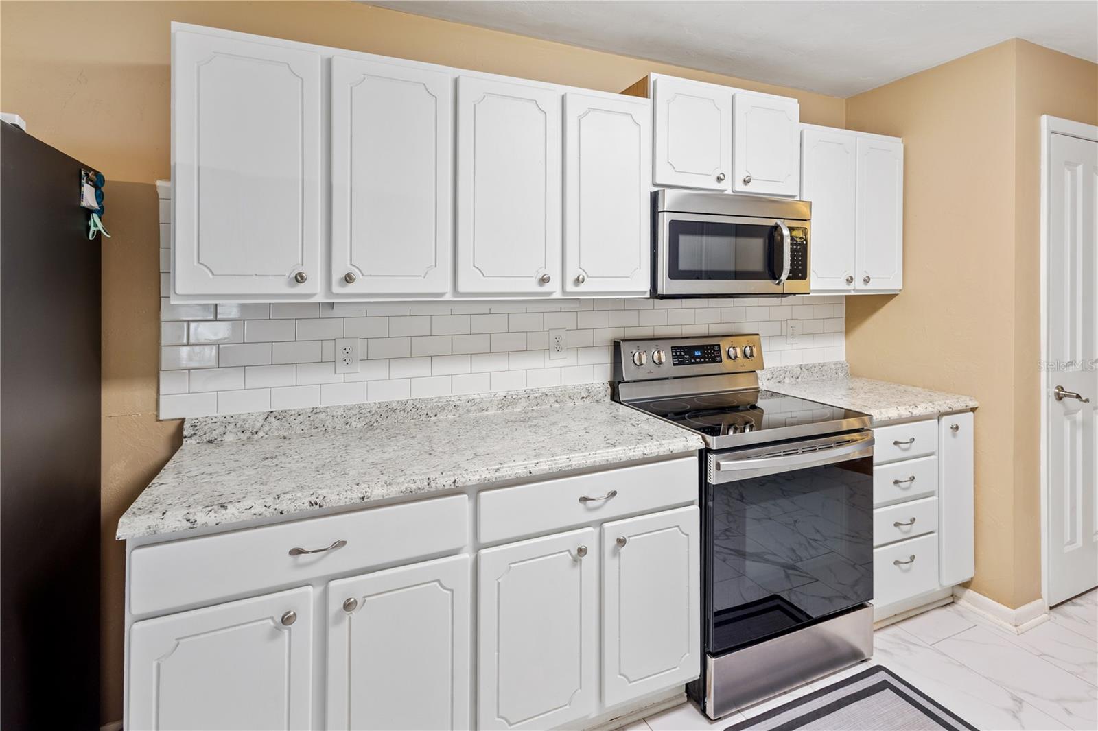 Image 16 of 51 For 611 10th Boulevard